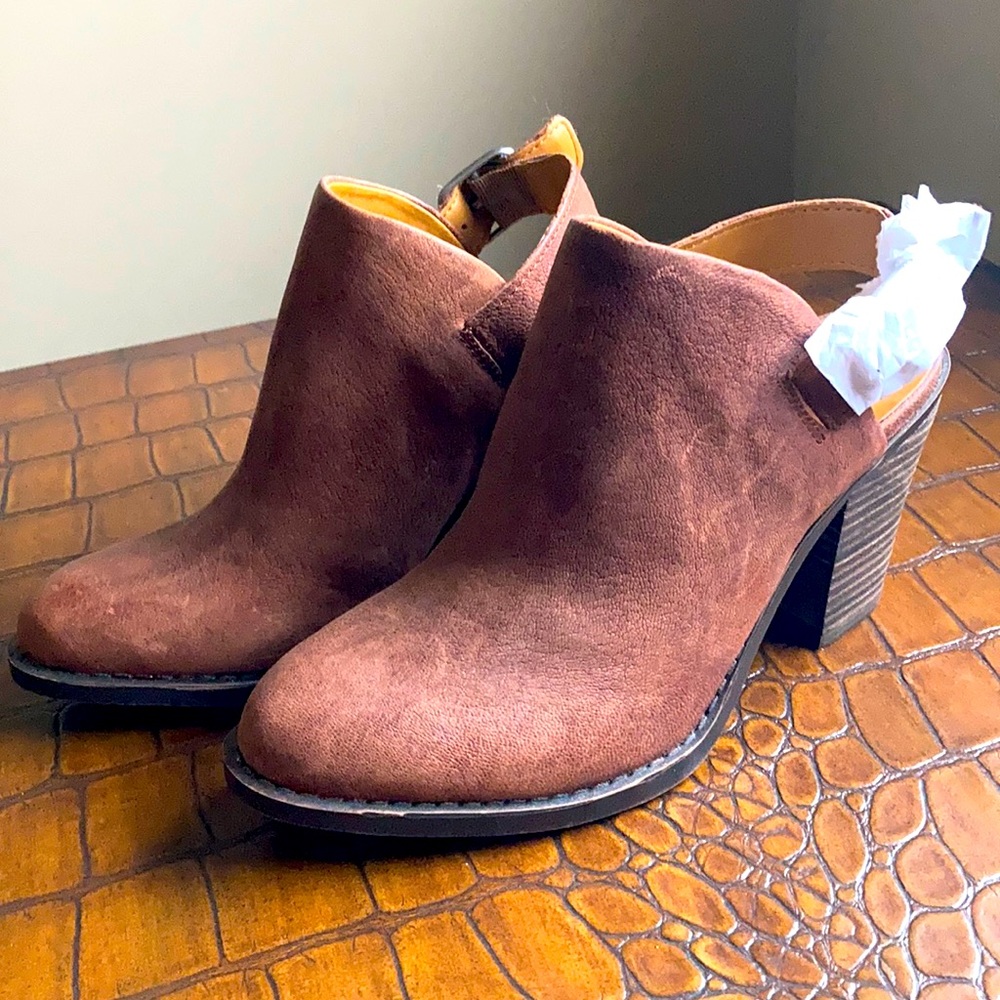 NWOB Lucky  Brand Ankle Booties sz 6.5